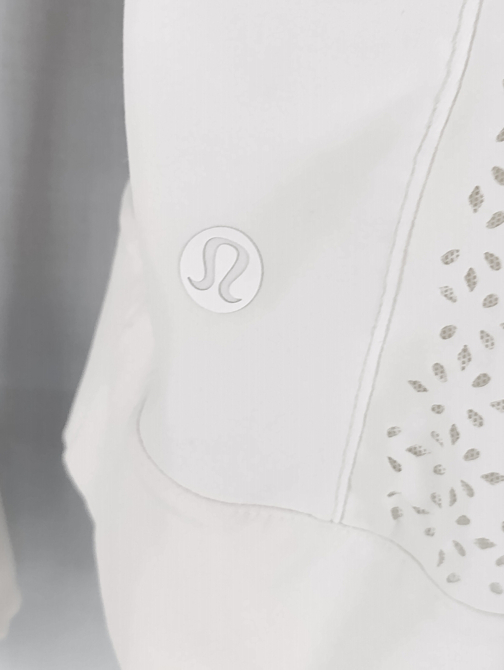 Lululemon Women's Size Small Petite Bone Zip Up Top Gym Running Work Out - Picture 9 of 12